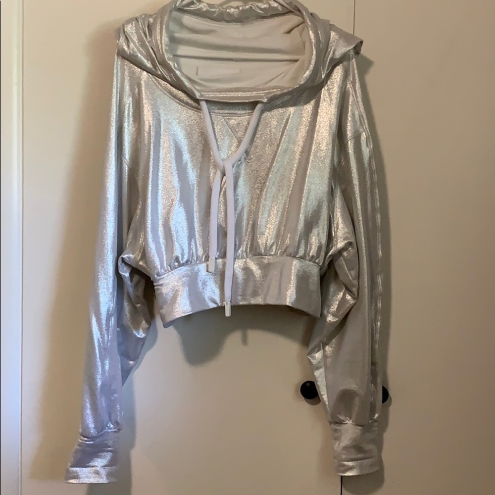 No Ka’Oi cropped silver hoodie Wahi Sz. M $275